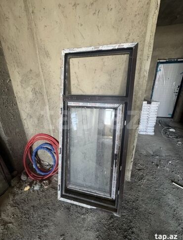 plastik pəncə: Ustden cixma yeni plastik pencereler, her bir aksesuari movcuddur