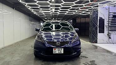 Honda: Honda Fit: 2009 г., 1.5 л, Робот, Бензин, Хэтчбэк — 12