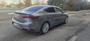 Hyundai: Hyundai Elantra – zərif və dinamik sedan - Kuzov: 4 qapılı sedan — 6