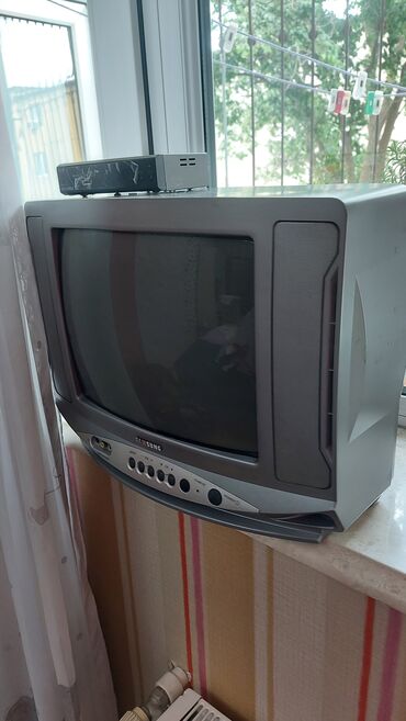 oval samsung tv: İşlənmiş Televizor Samsung 40" Ünvandan götürmə