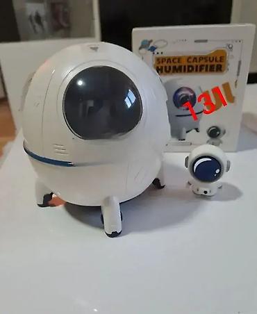 kc 300: Astronaut difuzor sa LED svetlom Difuzor 2u1 koji osvežava i — 1