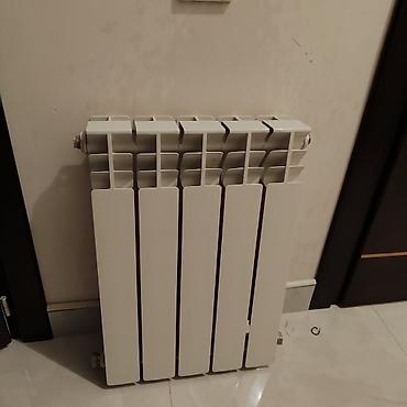 5 seksiyali radiator heç bir prablemi yoxdu. 2 ədəd var biri 30 AZN lalafo.az -da 5 seksiyali radiator heç bir prablemi yoxdu. 2 ədəd var biri 30 AZN