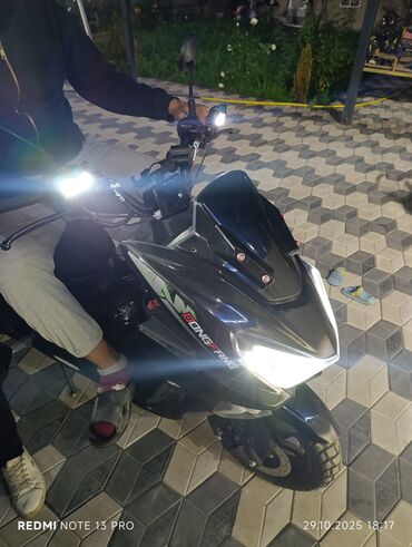 купить новый мотоцикл в бишкеке: Макси-скутер 150 куб. см, Бензин, Б/у