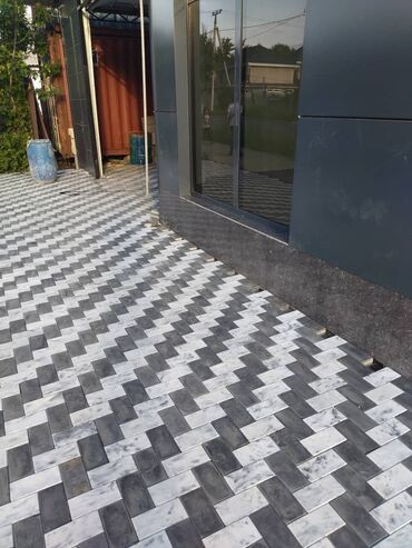 Укладка плитки: Укладка брусчатки качественно гарантия. Бордюры арычки. Замер — 16