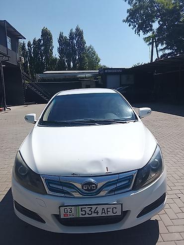 byd танк: BYD E5: 2019 г., 0.2 л, Робот, Электромобиль, Седан — 1