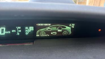 таета платс: Toyota Prius: 2014 г., 1.8 л, Вариатор, Гибрид, Лифтбек — 9