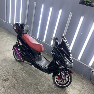 мотоцикл с коляской: Скутер түрү Yamaha, 150 куб. см, Бензин, Колдонулган