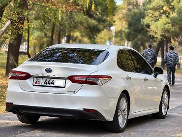 hybrid: Toyota Camry: 2018 г., 2.5 л, Вариатор, Гибрид, Седан — 5