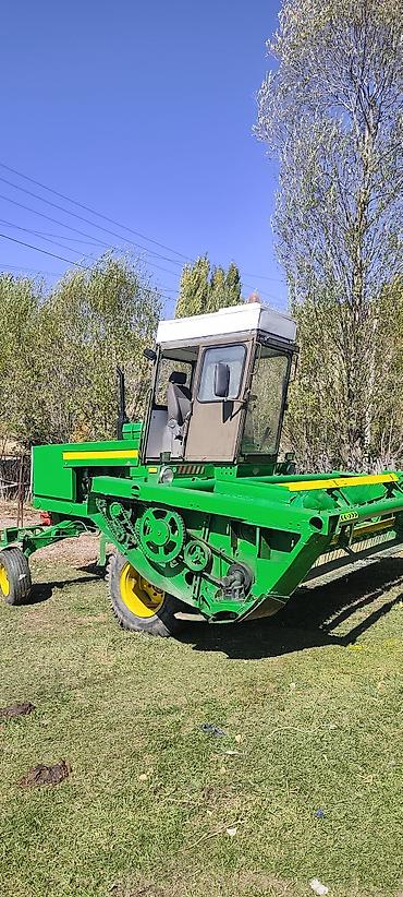 Самоходная жатка косилка Е302 Вложение не требует Не где не течет at lalafo.kg Самоходная жатка косилка Е302 Вложение не требует Не где не течет
