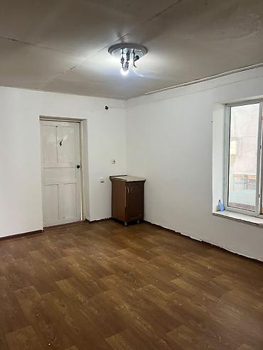rent: Сдается квартира 2комнаты. Общий душ на 2 квартиры. Отопление — 2