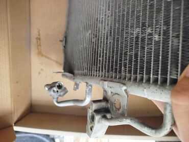 Kondisioner radiatorları: Salam öz 1.4 benzin Opelimin üstündən çıxarmışam öz radiatoru olmadığı