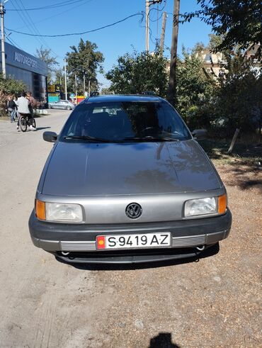 Volkswagen: Volkswagen Passat: 1988 г., 1.8 л, Механика, Бензин, Универсал