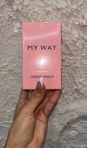 qaçış üçün qadın krosovkaları: ✨ “My Way Giorgio Armani — Hər addımın öz hekayəsi var. Bu ətirlə öz
