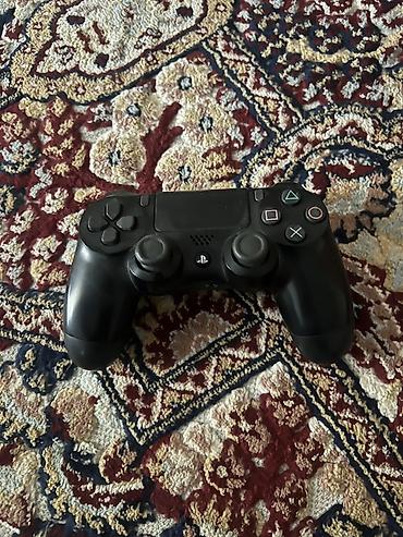 сони плестейшен 4: PlayStation 4 Pro (черная консоль) + игры и кабели Состав: - Консоль — 6
