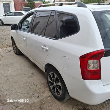 Kia Carens: 2 l | 2008 il Ofrouder/SUV