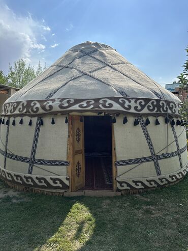 Аренда юрт: Аренда юрты, Каркас Деревянный, 75 баш, Самовар, С полом, Стол — 3