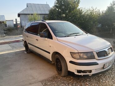 продаю в связи с переездом: Mitsubishi Chariot: 2002 г., 2.4 л, Автомат, Бензин, Минивэн
