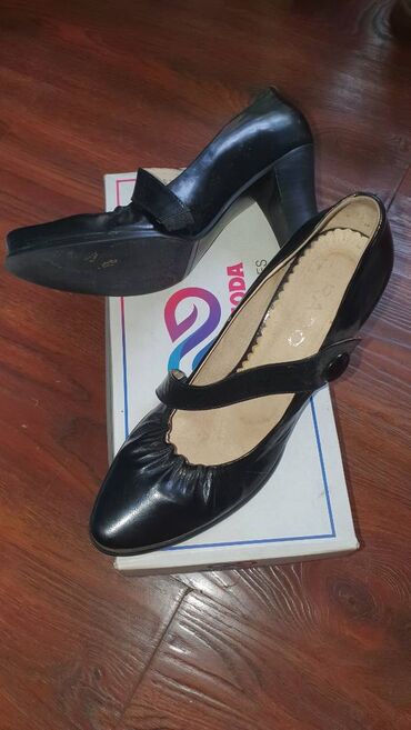 Туфли: Продам женскую обувь в очень хорошем и идеальном состоянии, размеры — 9