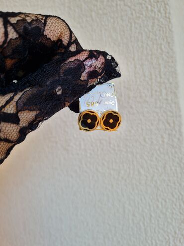 Sırğalar: Sırğa, Bvlgari, Sarı qızıl, 585 Əyar, 2 g, Ünvandan götürmə -da lalafo.az — 18 Sırğalar: Sırğa, Bvlgari, Sarı qızıl, 585 Əyar, 2 g, Ünvandan götürmə — 18