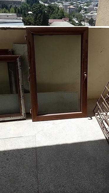 asma tavan hamam: Plastik pəncərə çərçivələri – qəhvəyi (ağac teksturası) rəngdə — 1