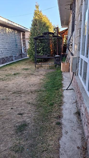 Аренда отелей и хостелов: Сдаётся просторный коттедж с отдельным входом и крытой террасой — 8