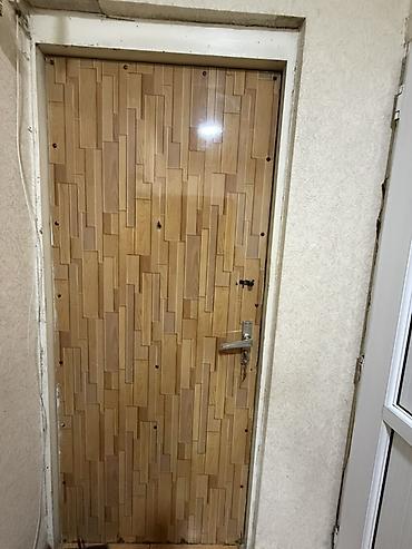 qapi zamoklari: Ev qapısı.Qapı satılır 150 — 1