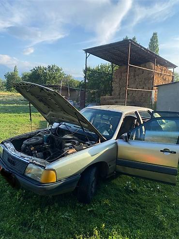 мотор жок: Audi 100: 1990 г., 1.8 л, Кол менен иштөөчү, Бензин, Седан — 3