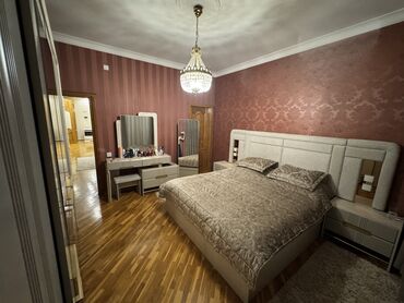 Qonaq otağı dəstləri: Yeni, Jurnal masası, Dolab, Komod, Kredit yoxdur, Azərbaycan