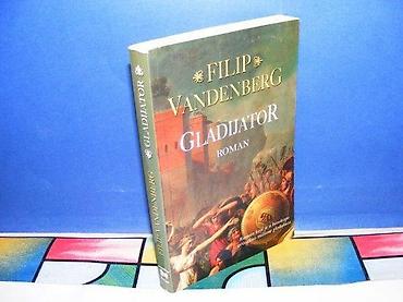 stone: GLADIJATOR Filip Vandenberg obradović beograd 2005 mek povez stanje — 1
