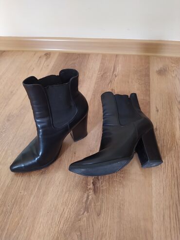 обувь женская 38: Ботинки и ботильоны Lino Marano, 38, цвет - Черный