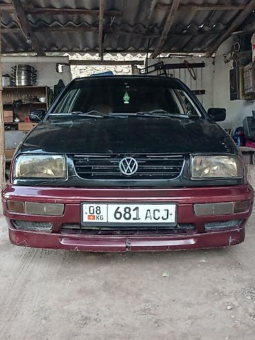 transporter multivan: Volkswagen Vento: 1993 г., 1.8 л, Механика, Бензин, Седан — 1
