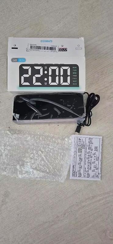 flaše: Kul stilski LED digitalni budilnik | Dvostruki alarm, prikaz vremena i — 9