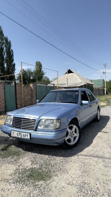 мерседез 124: Mercedes-Benz 220: 1995 г., 2.2 л, Механика, Бензин, Седан