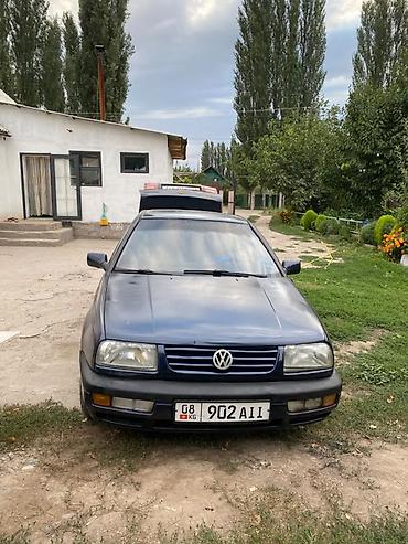 vento: Volkswagen Vento: 1992 г., 1.8 л, Механика, Бензин, Седан — 1