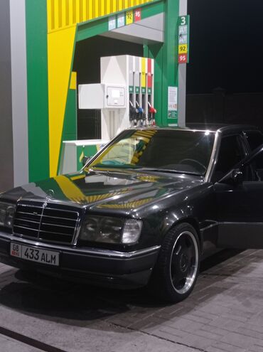 corolla runx: Mercedes-Benz W124: 1993 г., 2.2 л, Автомат, Бензин, Седан