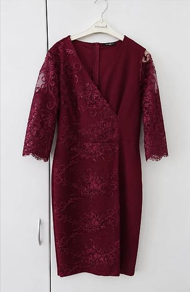 refine kapi: Elegantna bordo midi haljina sa čipkom - Kroj: klasična, pripijena — 1