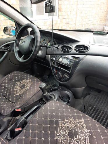 Ford: Ford Focus: 2002 г., 1.6 л, Механика, Бензин, Седан — 3
