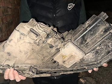 Передние фары: Передняя левая фара Mazda Оригинал — 4