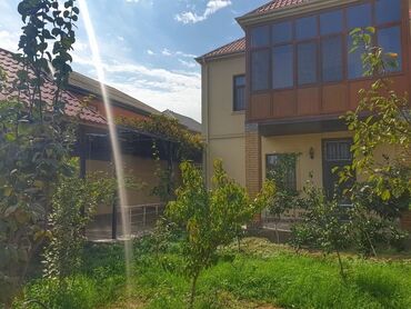 heyet evi qaracuxur: 120 kv. m, 3 otaqlı, Kombi, Qaz, İşıq