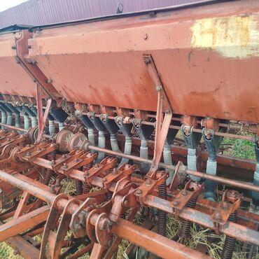 Зерновые сеялки: Сеялка зерновая навесная/прицепная. - Ширина захвата: многорядная — 2