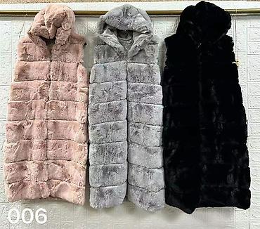 Prsluci: Krzneni prsluci sa kapuljacom 🌸 Cena: 4300
Velicine: S/m i L/xl — 4