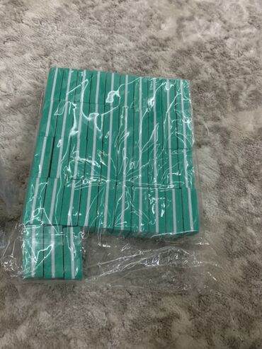 Инструменты и тележки для инструментов: Набор для маникюра и подготовки ногтей Состав: - Жидкость LONSTIN — 6