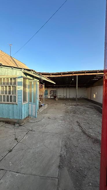 Продажа коттеджей и домов: Срочно Продается дом по адресу г Каракол ул. Ленинградская 40 участок — 10
