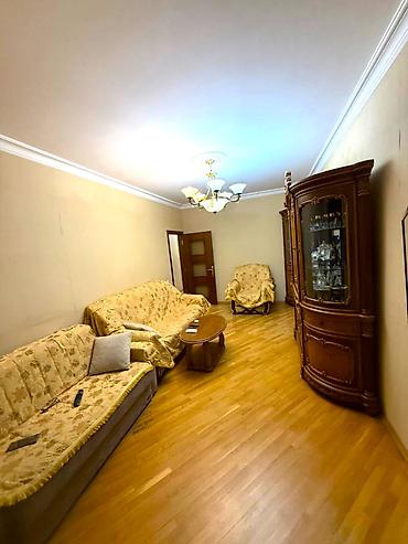 heftede 3gun evde xadime isi: Bakı, 4 otaqlı, Köhnə tikili, m. Əhmədli, 110 kv. m — 3
