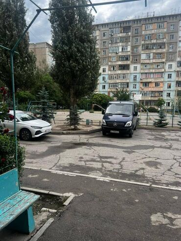 тоголок молдо фрунзе: 3 комнаты, 62 м², 105 серия, 6 этаж, Косметический ремонт