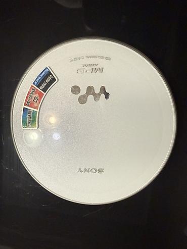 эквалайзер: Портативный CD-плеер Sony Walkman (модель CD Walkman D-NE320) — 1