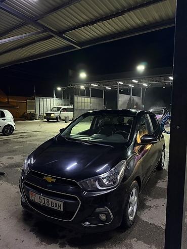 Продажа авто: Chevrolet Spark: 2017 г., 1 л, Автомат, Бензин, Хэтчбэк — 2