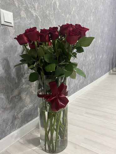 светодиодные люстры бишкек: Продаю вазу, размер высота 50, ширина 18. Качество отличное. На фото в