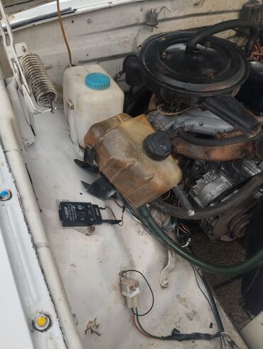 QAZ: QAZ 3110 Volga: 2.4 l | 1999 il 25800 km Sedan — 11