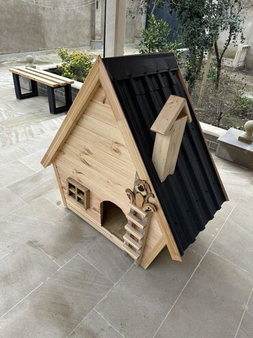 Yuvalar: Yeri pol taxtasından yığılmadı ümumi yuva özü obşıvka taxtadan.Damı — 6